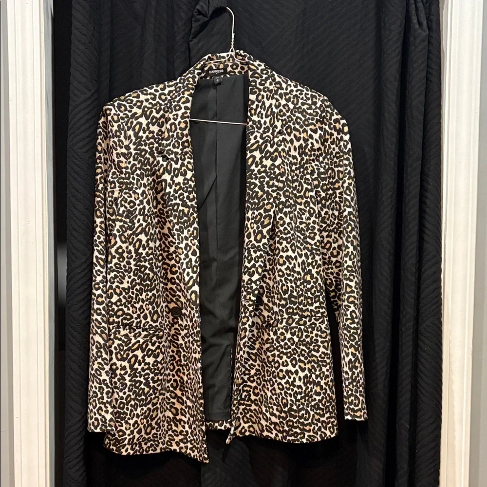 Express Leopard Print Blazer - Picture 3 of 10